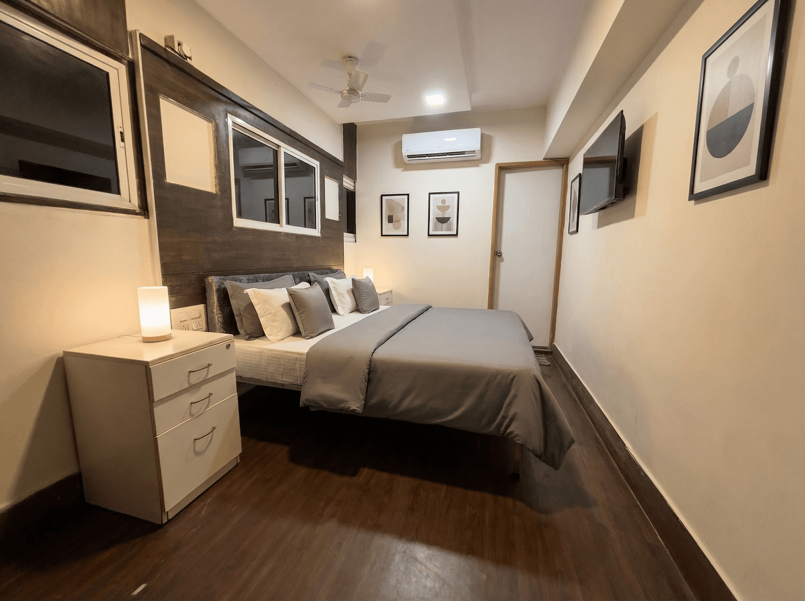 HOTEL ELEVATE SUITES – photo 3