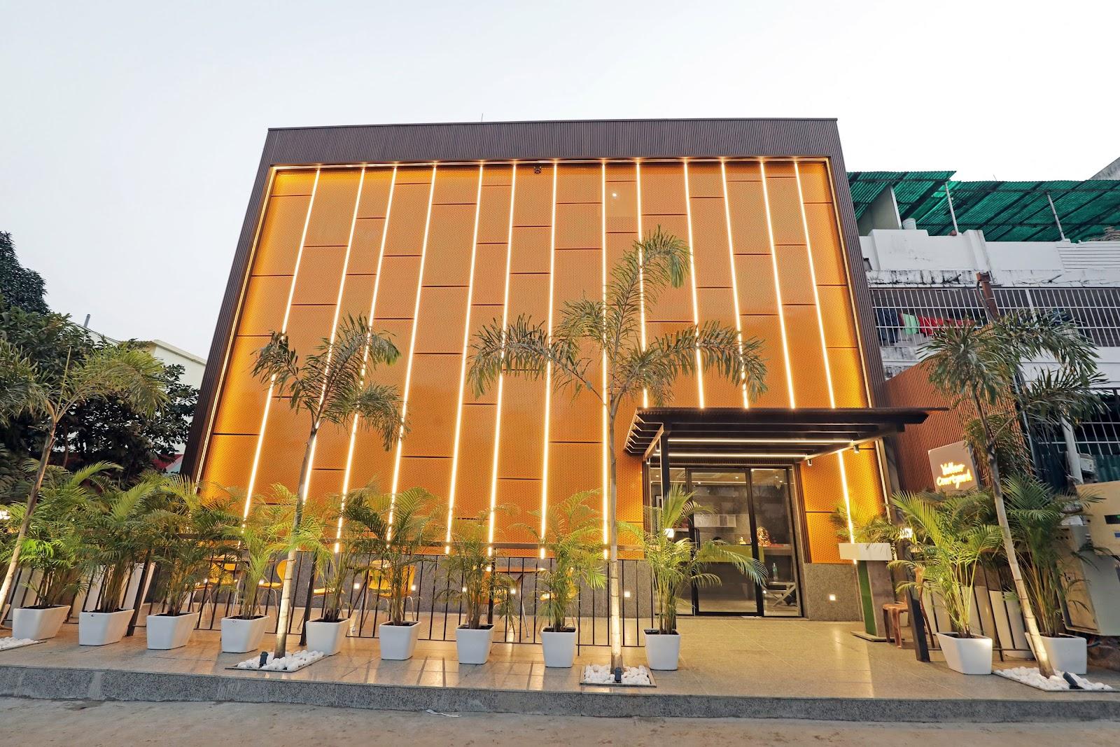 Hotel Yellow Courtyard – photo 1