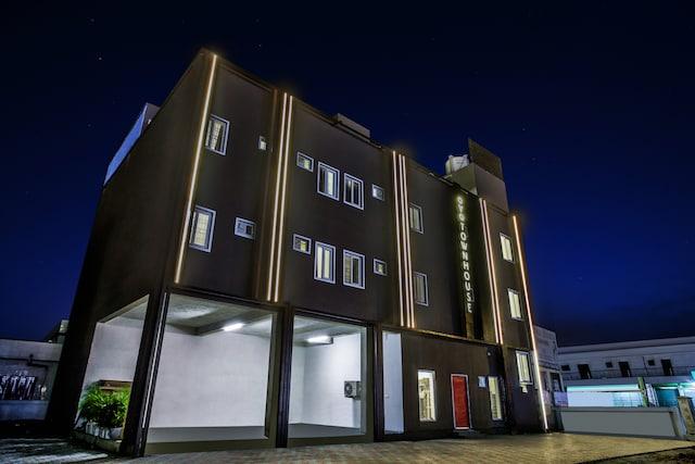 TOWNHOUSE XOTEL – photo 1