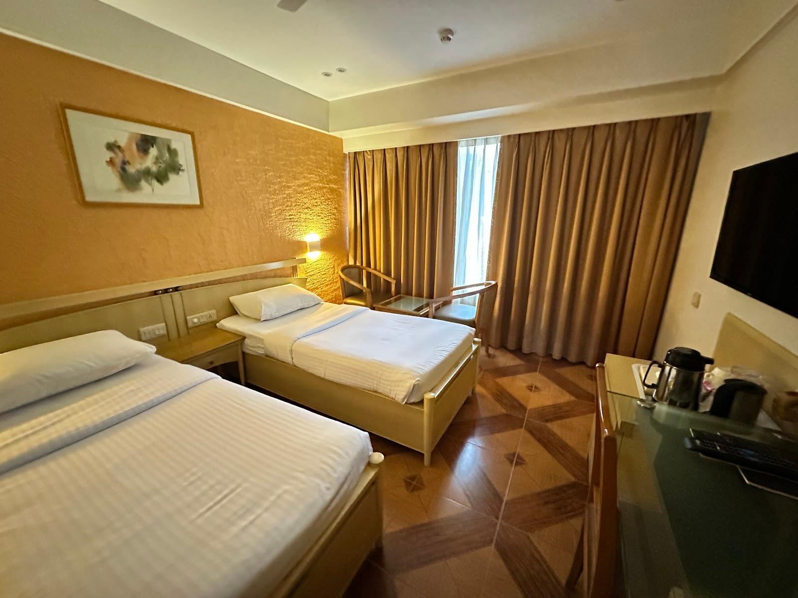 The Royal Orchid – photo 3