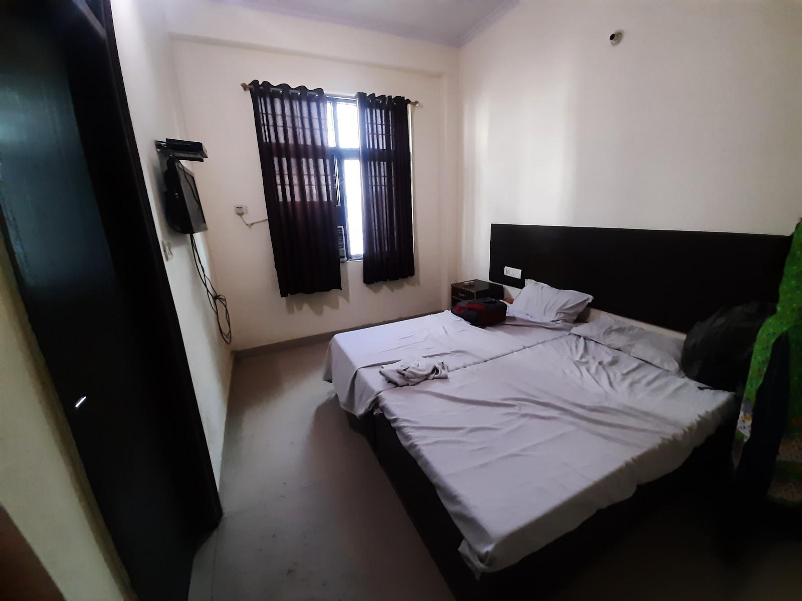 Hotel Amigos – photo 2