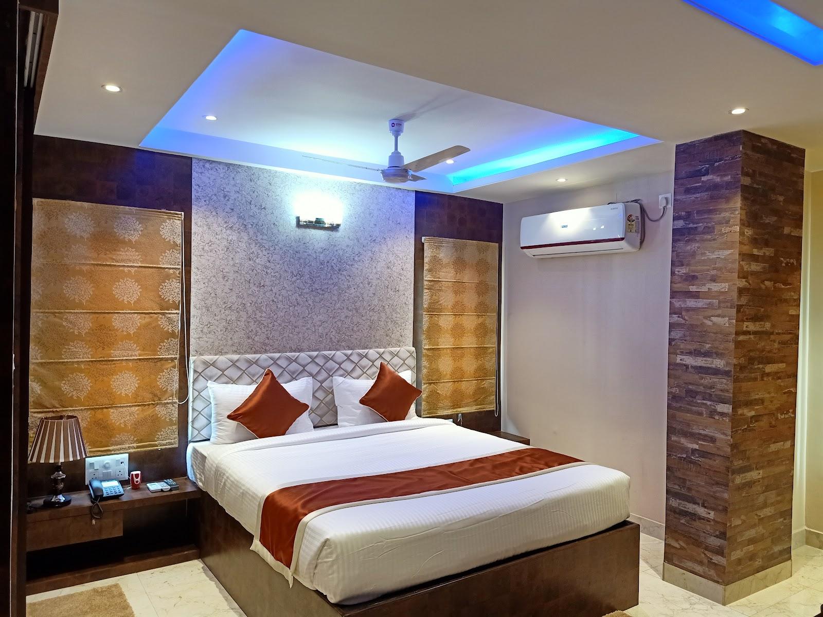A P HOME'S – photo 1