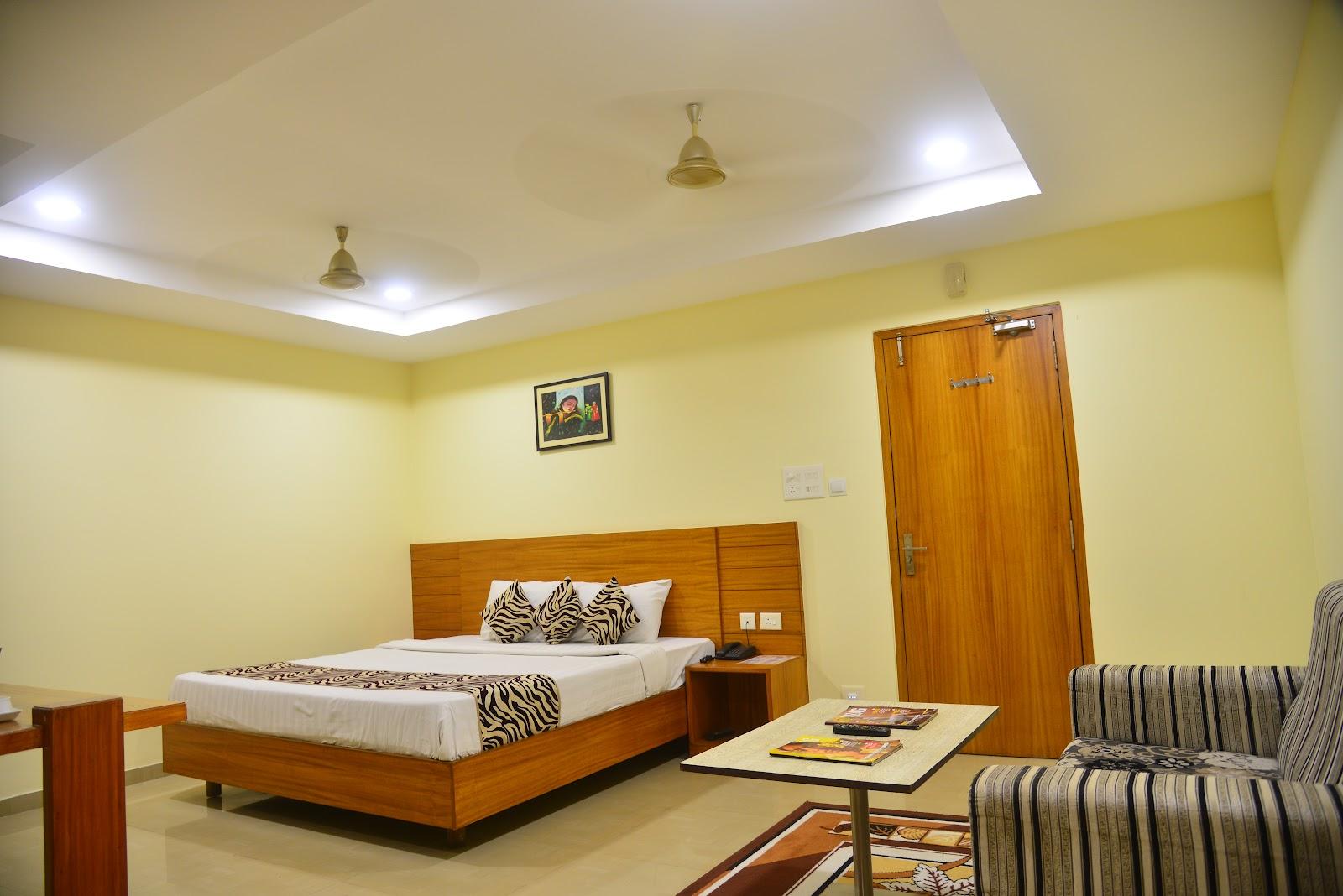 Landmark Hotel – photo 2
