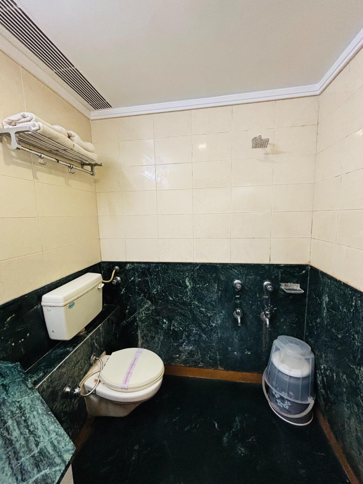Hotel Gurukripa Daman – photo 4