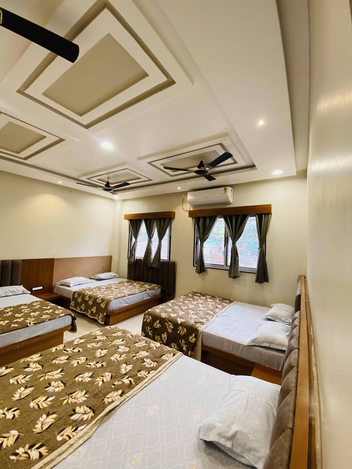 Hotel Trinetra – photo 4