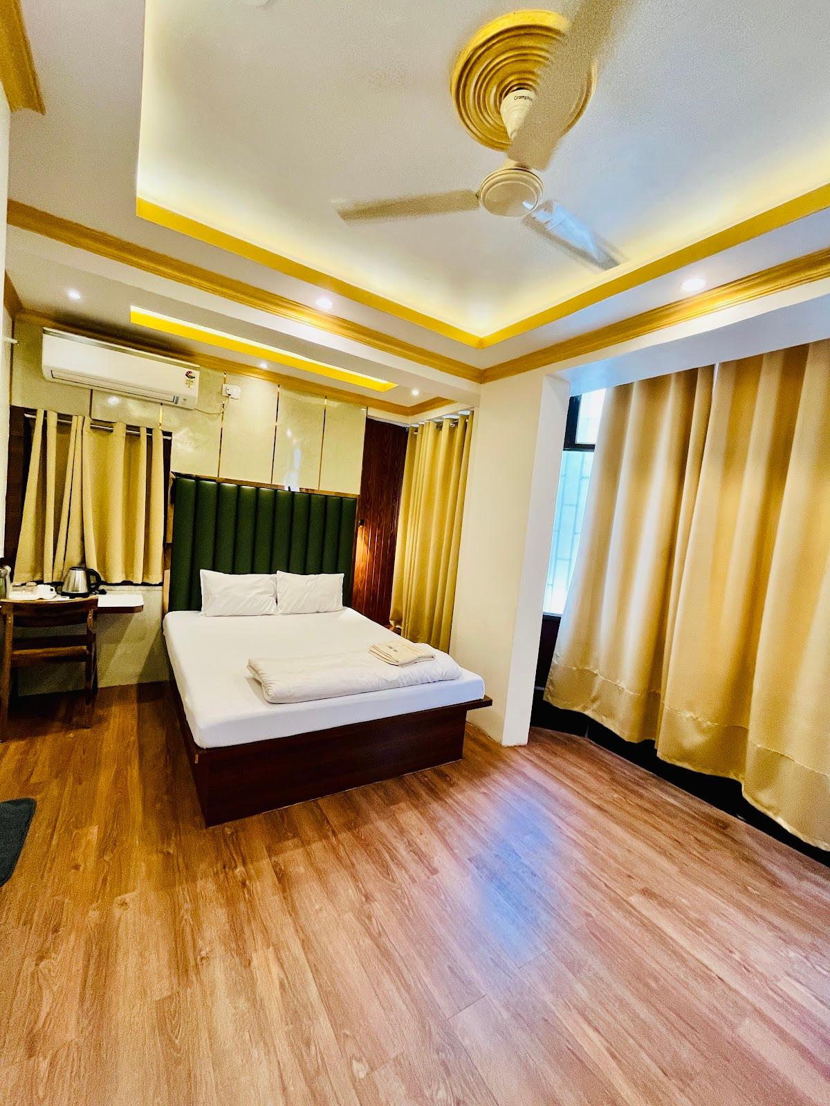 Sarai Inn – photo 1