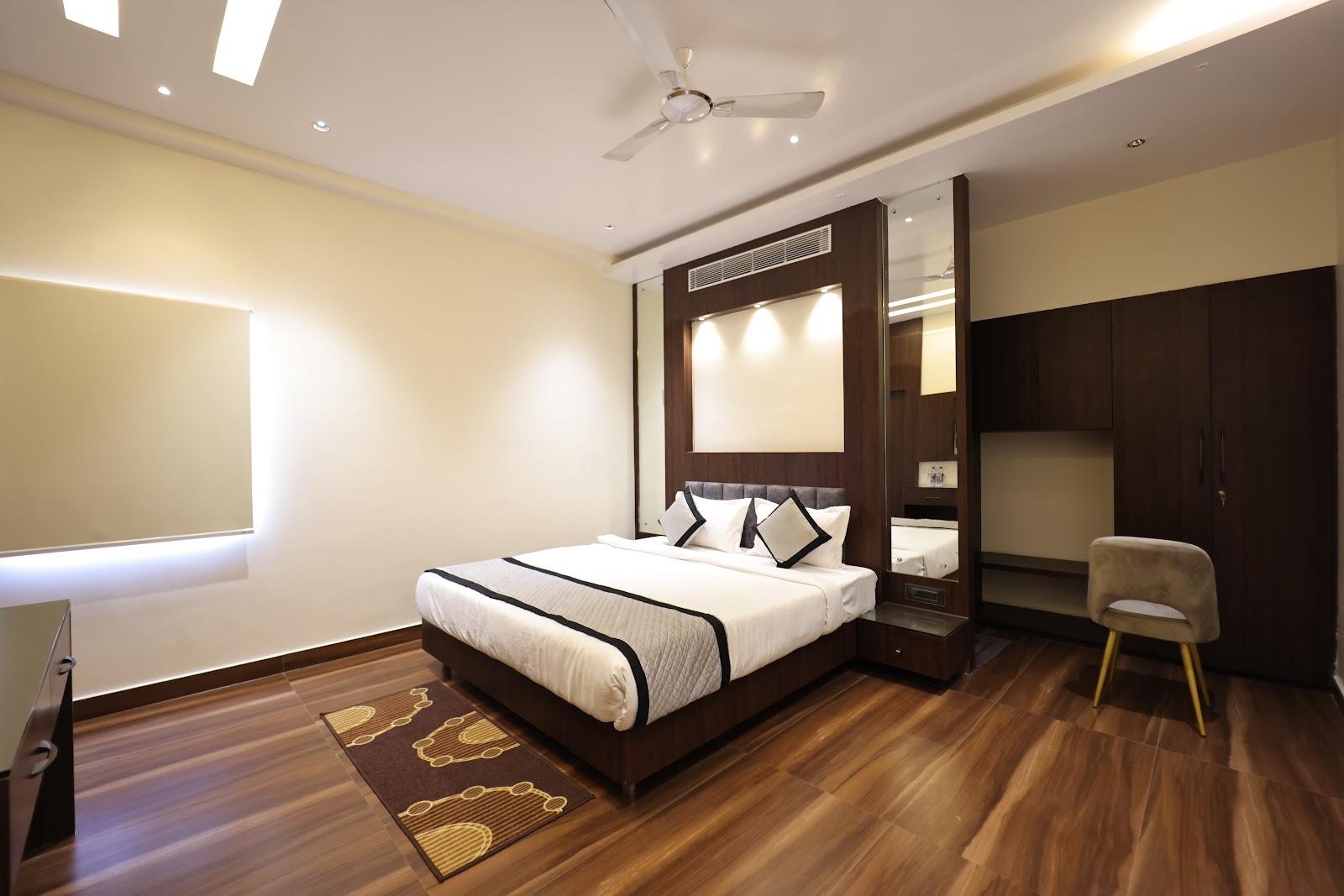 KS Square Hotel – photo 3