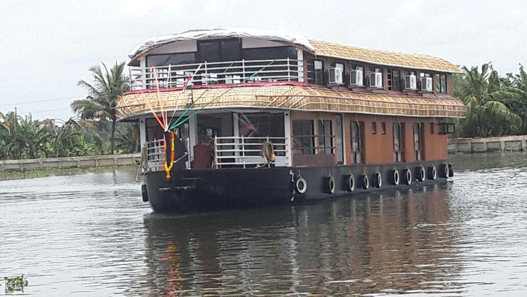 Blue Lake Grand Houseboat – photo 4