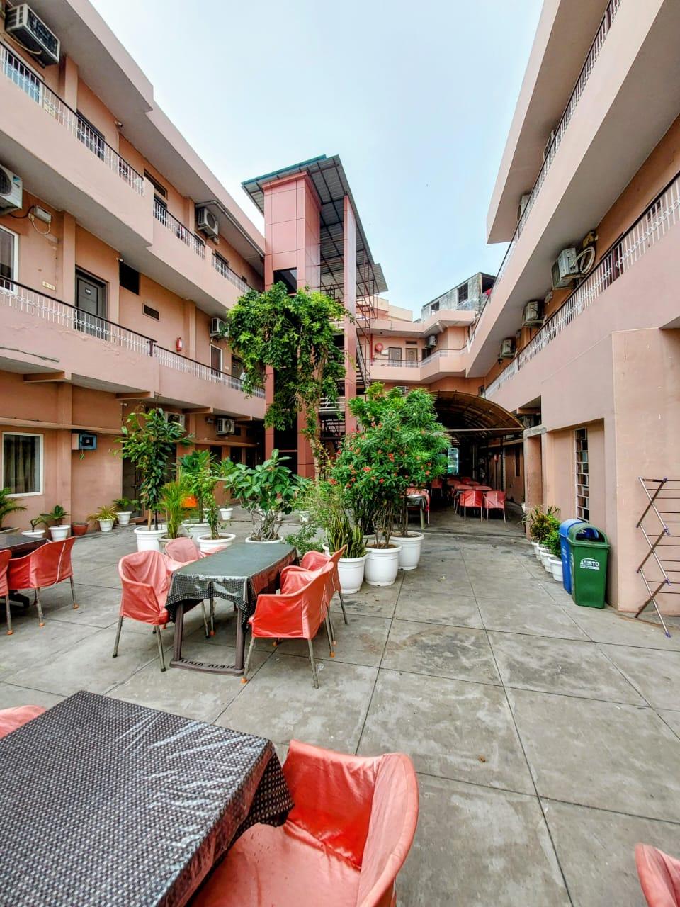 Alka Hotel – photo 1