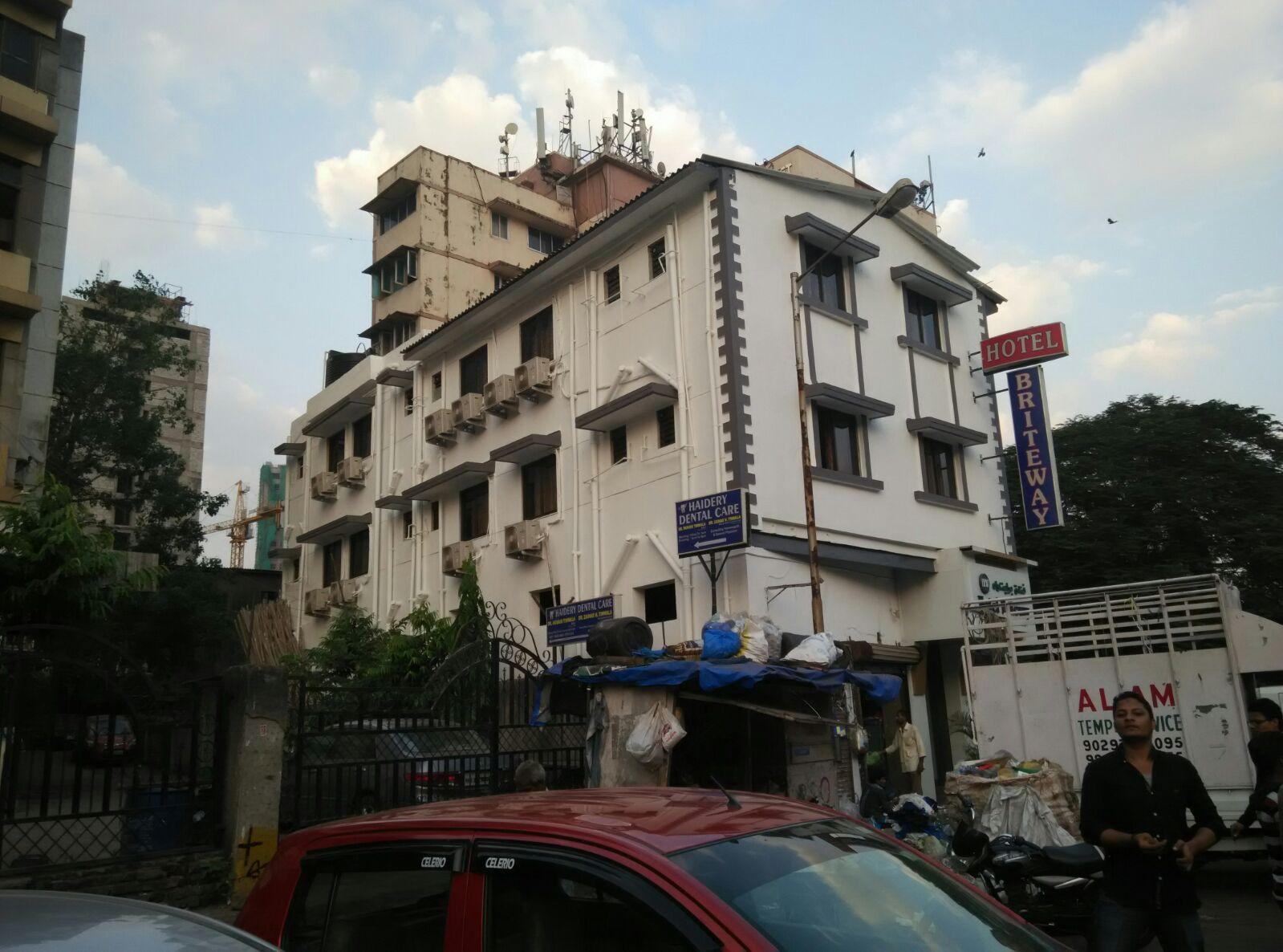 Hotel Briteway – photo 1