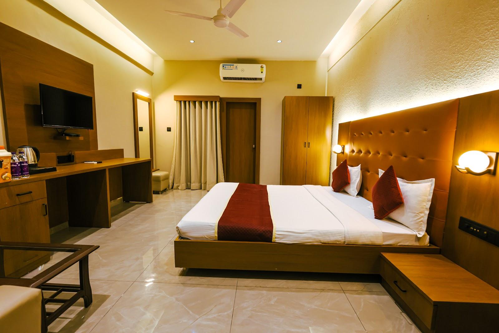 Goverdhan Greens Resort Dwarka – photo 3