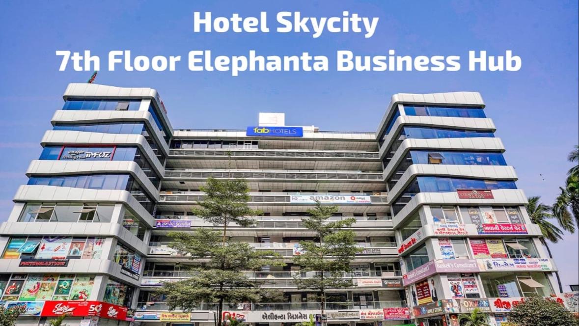 Hotel Skycity Surat – photo 1
