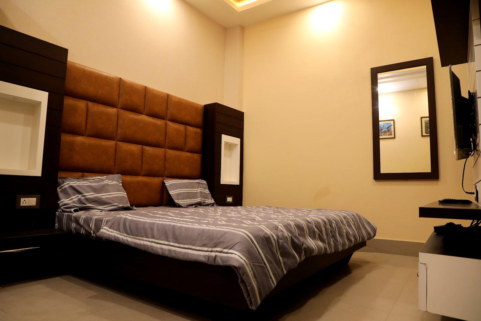 HOTEL PALM