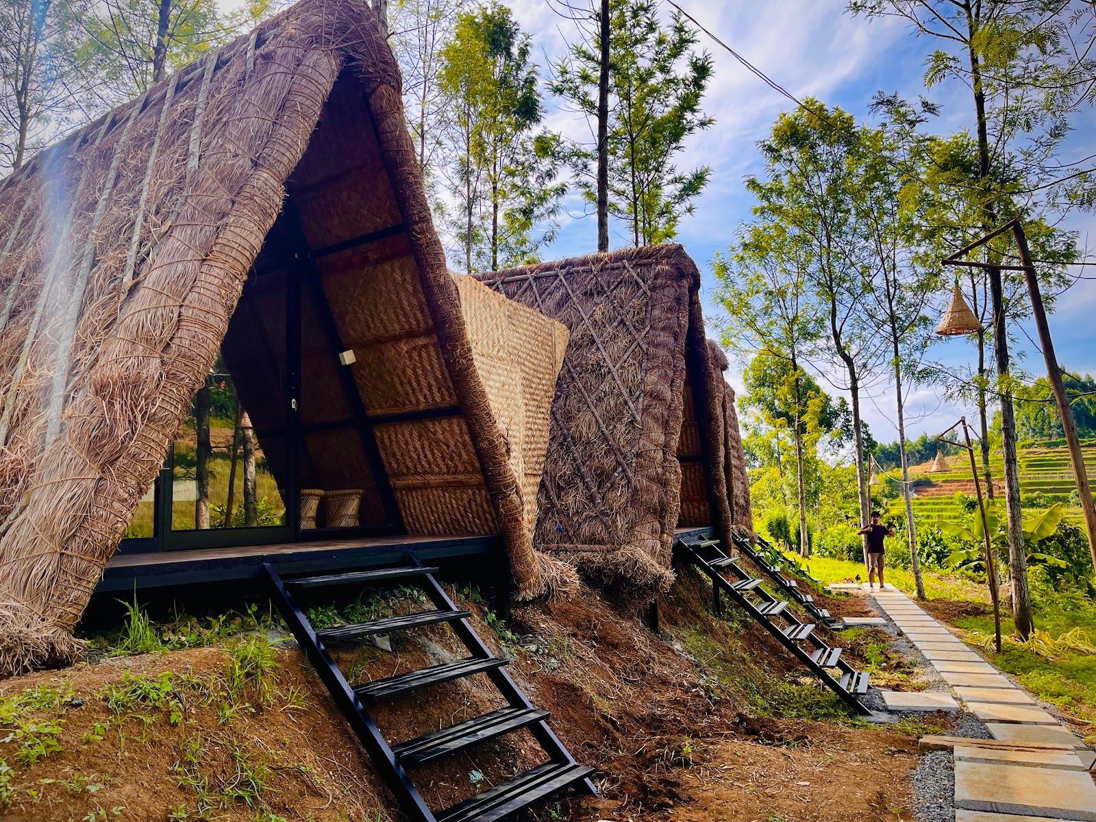 Li'l Thatched Camp