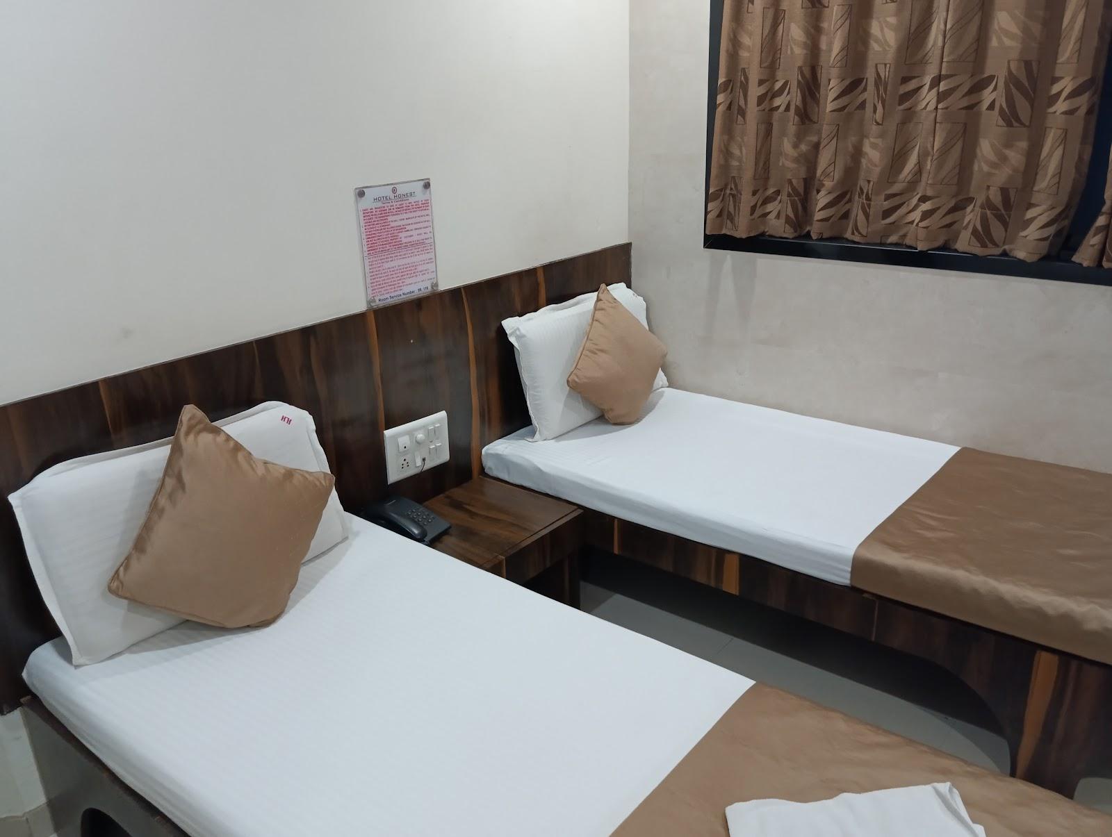 Hotel Honest (5 mins from Borivali Station) – photo 2
