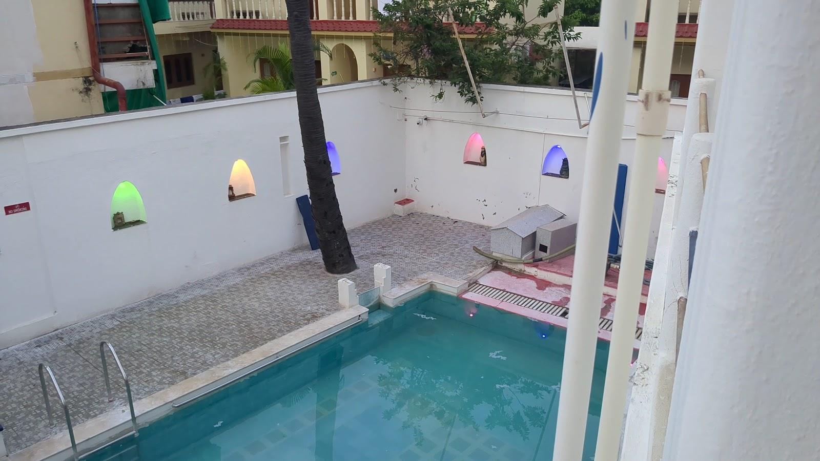 THE PALMS BEACH RESORT – photo 2