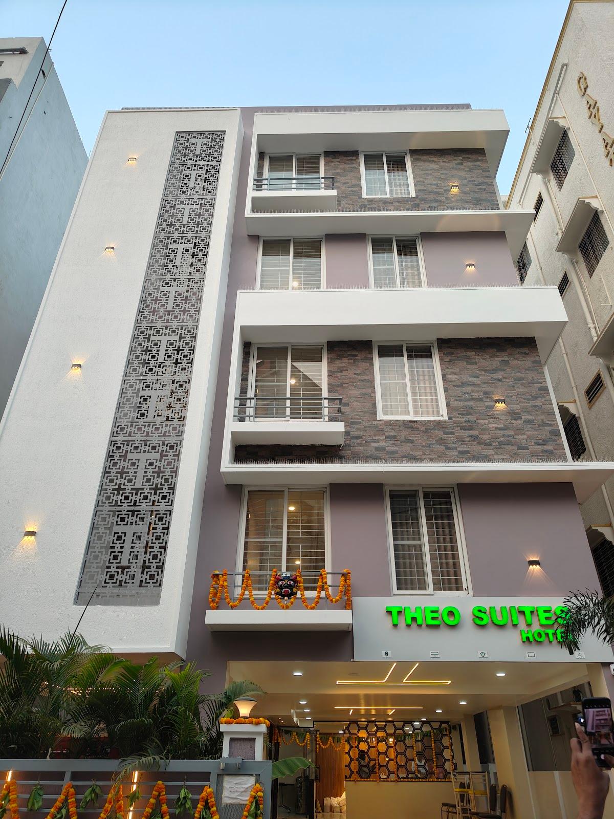 Theo suites hotel