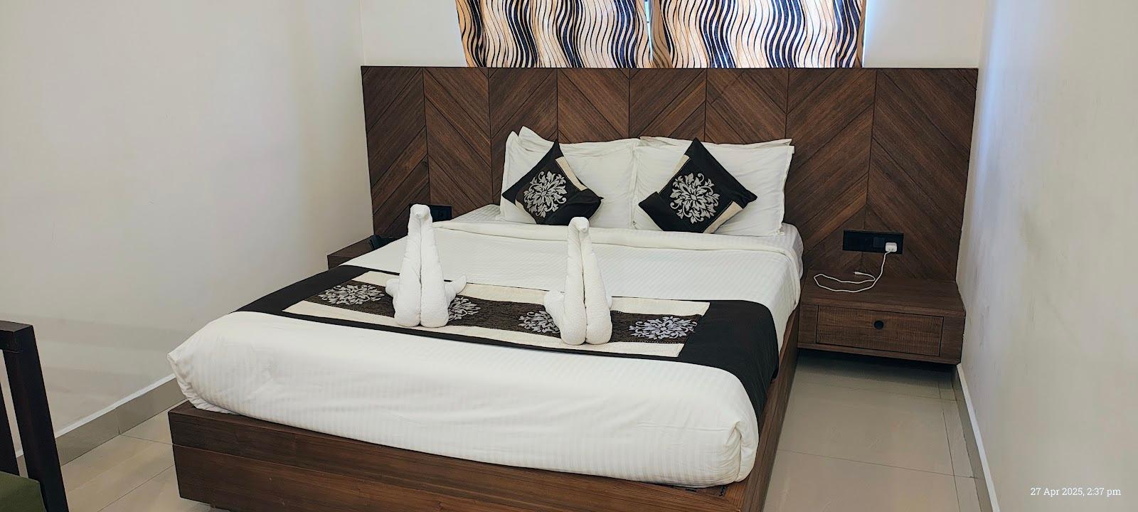 Palm Era Resorts – photo 3