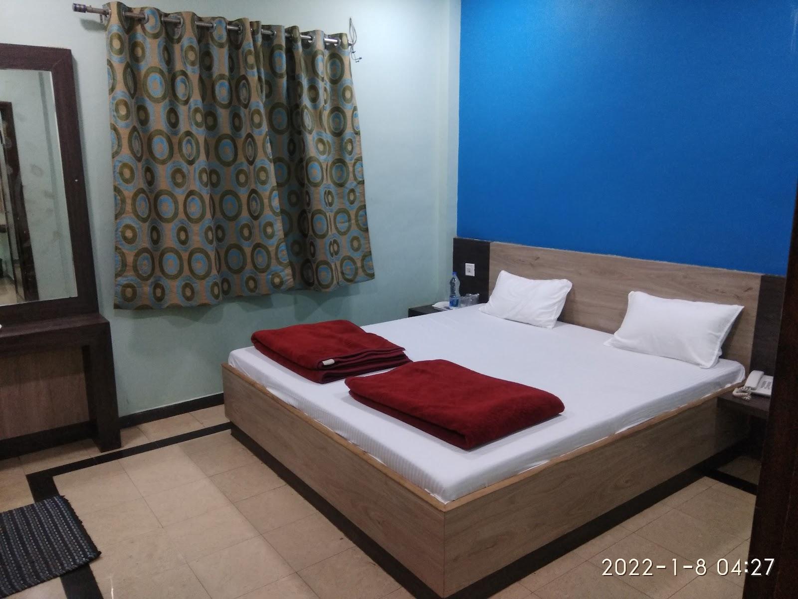 Hotel Devendra – photo 1