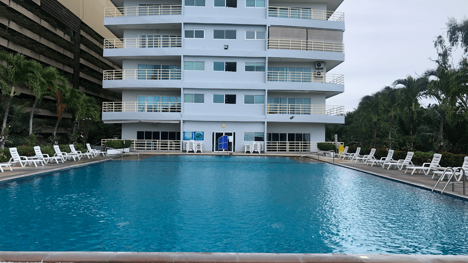 Honeys @ View Talay 6 – photo 1