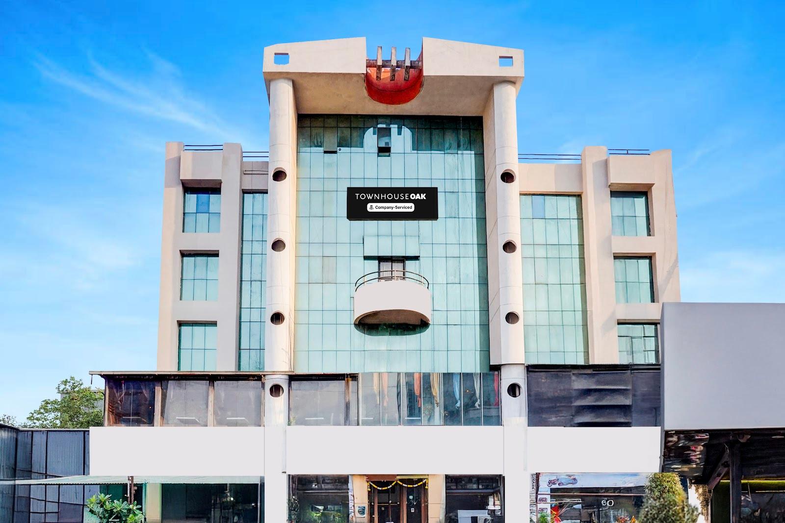 Super Townhouse Oak by OYO Viman Nagar Downtown Formerly Hotel Cilantro – photo 1