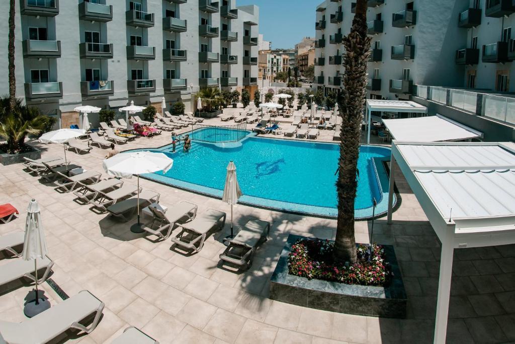 Pebbles Resort – photo 1