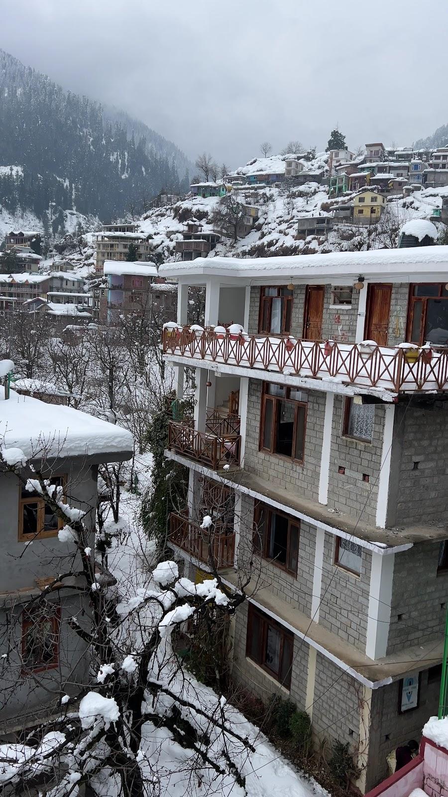 Hostelam the mountain story – photo 2