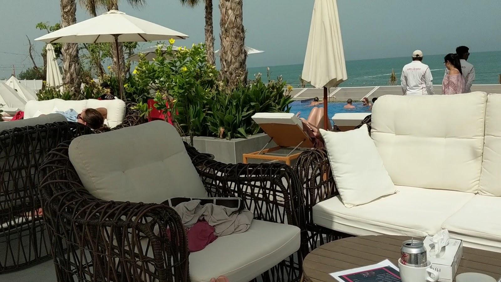 BM Beach Hotel – photo 2
