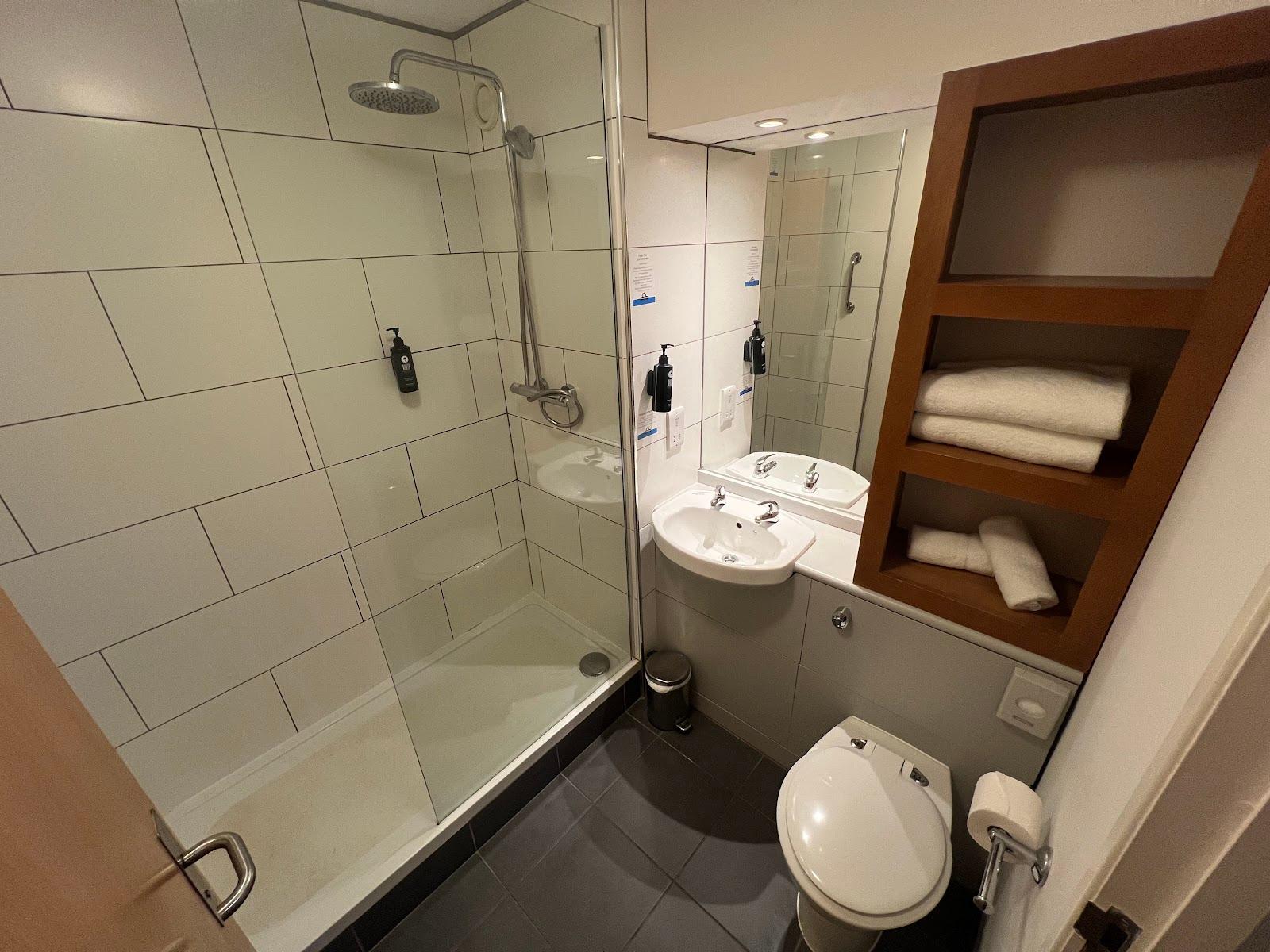 Days Inn Winchester M3 – photo 3