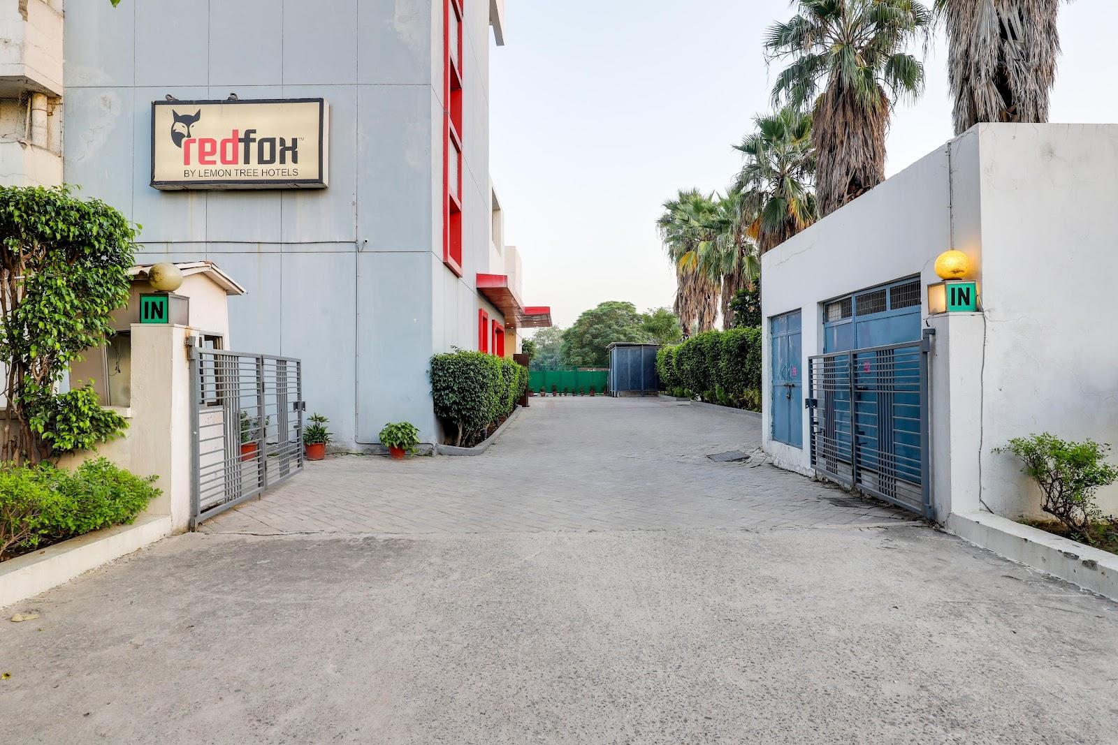 Red Fox by Lemon Tree Hotels, East Delhi – photo 1