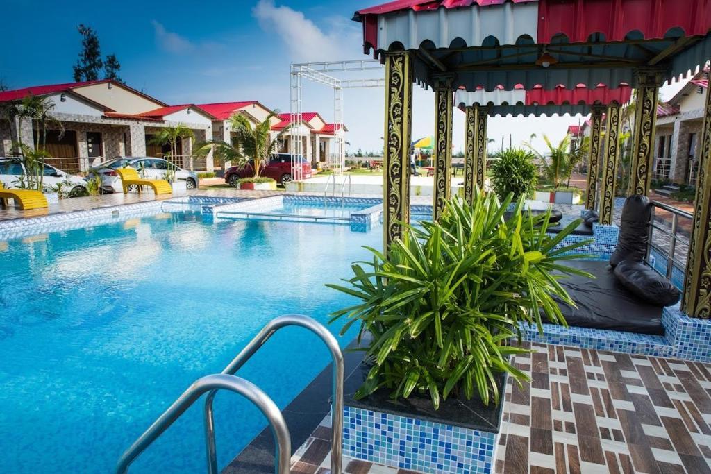 Dolphin Beach Resort – photo 1