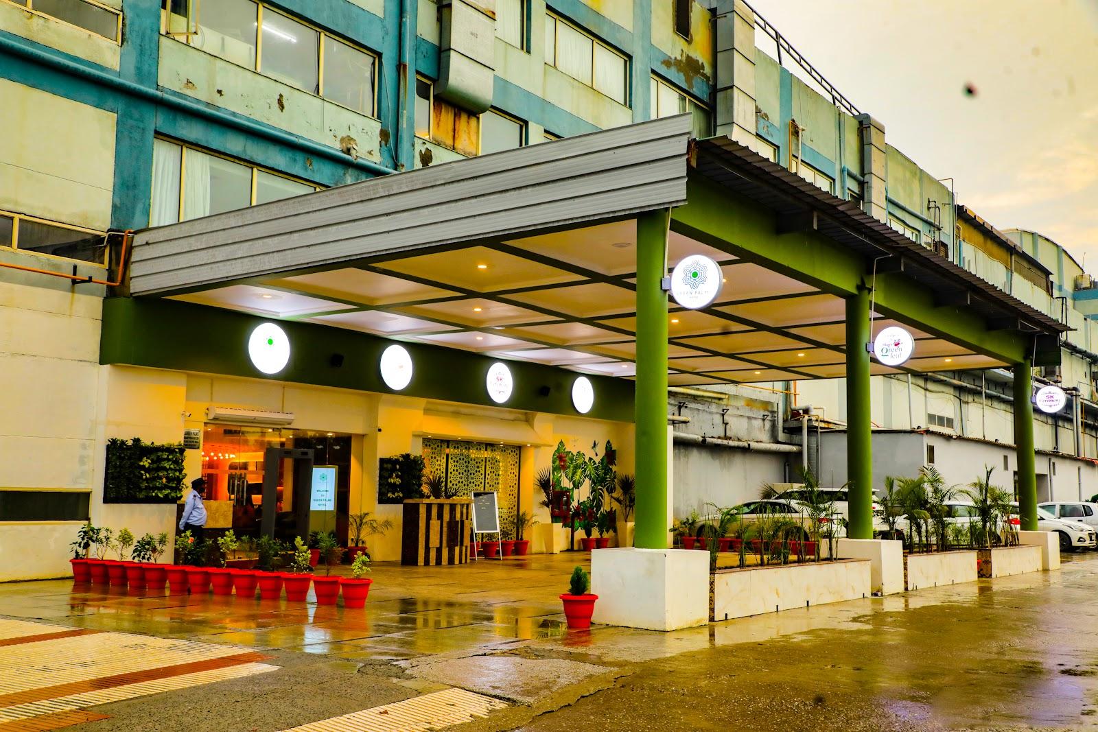 Green Palms Hotel – photo 1