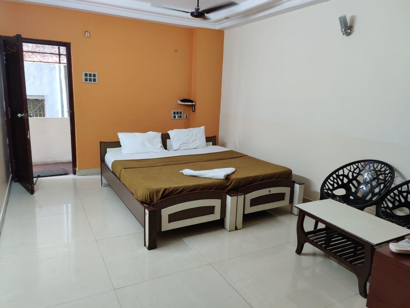 Hotel Maruthi – photo 2