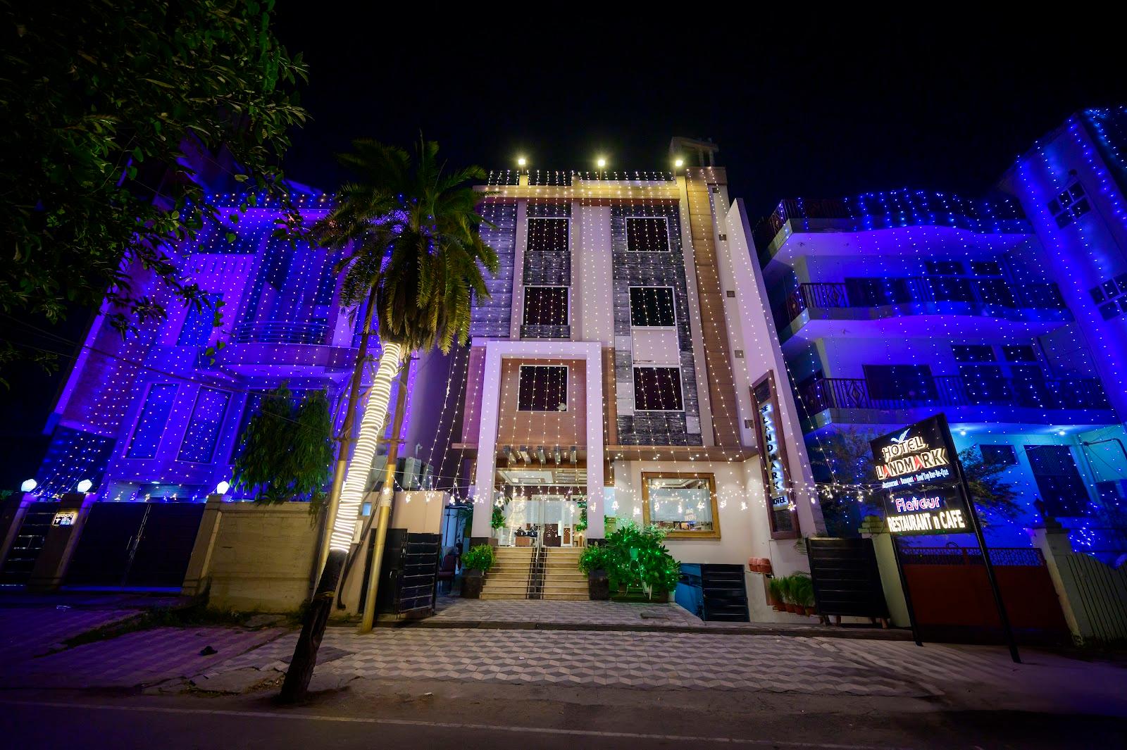 THE LANDMARK HOTEL – photo 1