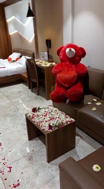 J D Hotel & Guest House – photo 2