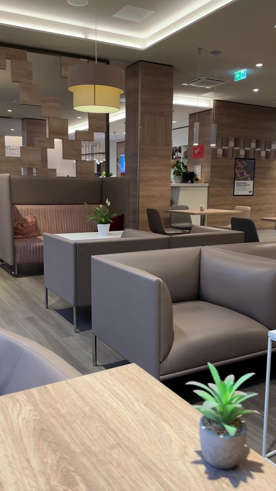 Hampton by Hilton Frankfurt City Centre East – photo 2