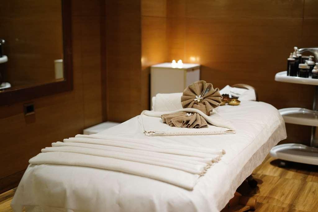 Radisson Blu Hotel, New Delhi Paschim Vihar – photo 3
