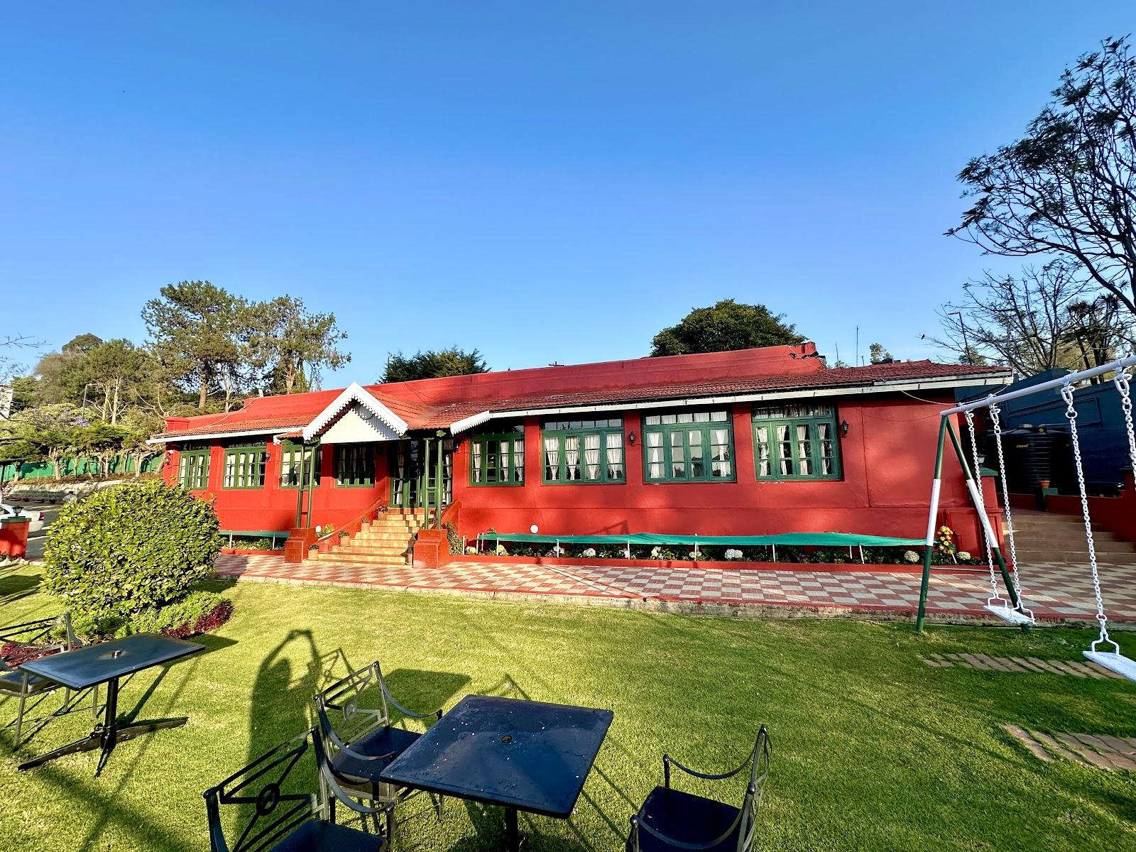 Lakefront Home Hotel – photo 1