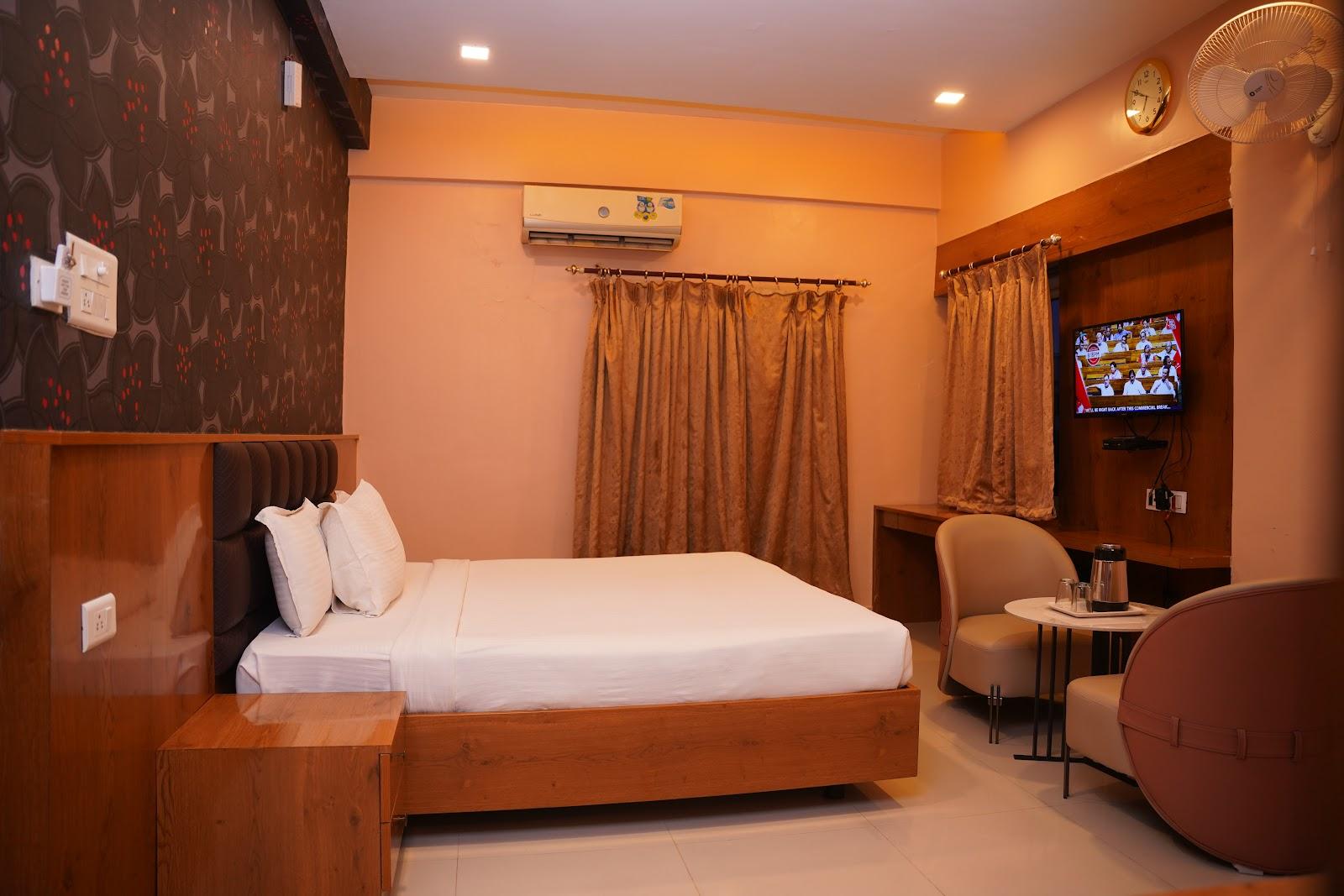 Hotel Tourist Plaza – photo 3