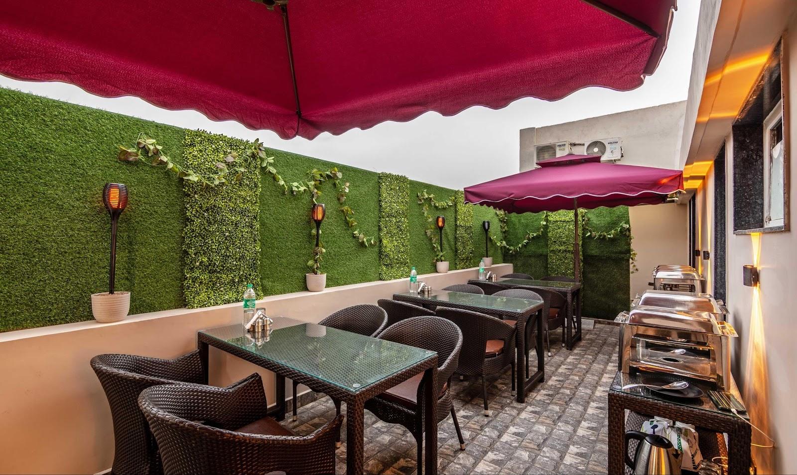 Treebo Bombay Palace – photo 1