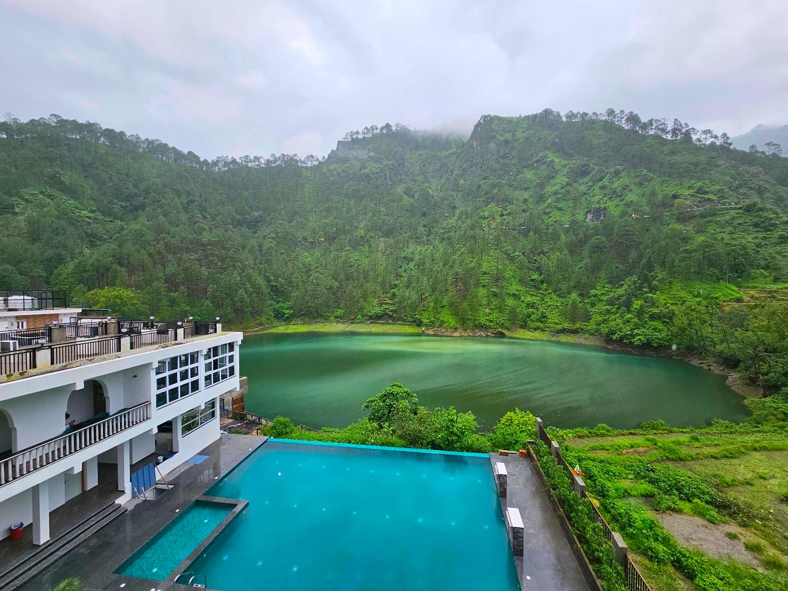 Khurpatal Lake Inn – photo 1