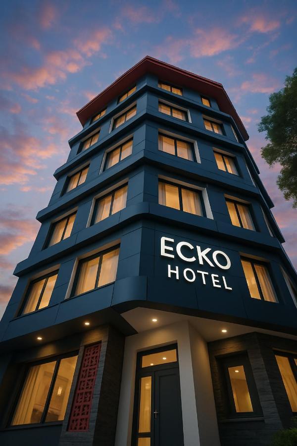 ECKO, Tapovan by the Ganges – photo 1