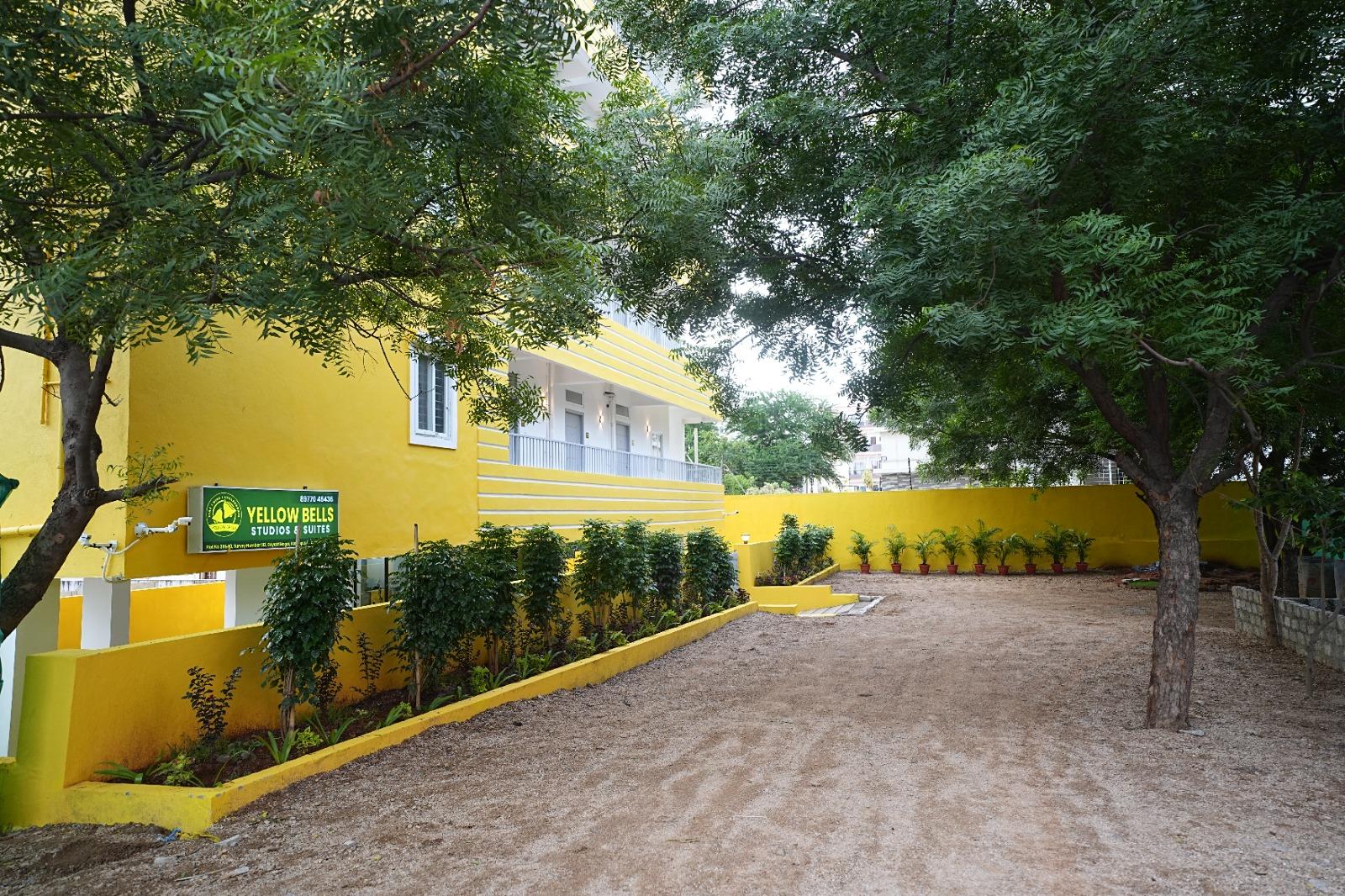 Yellow Bells Studios And Suites – photo 4