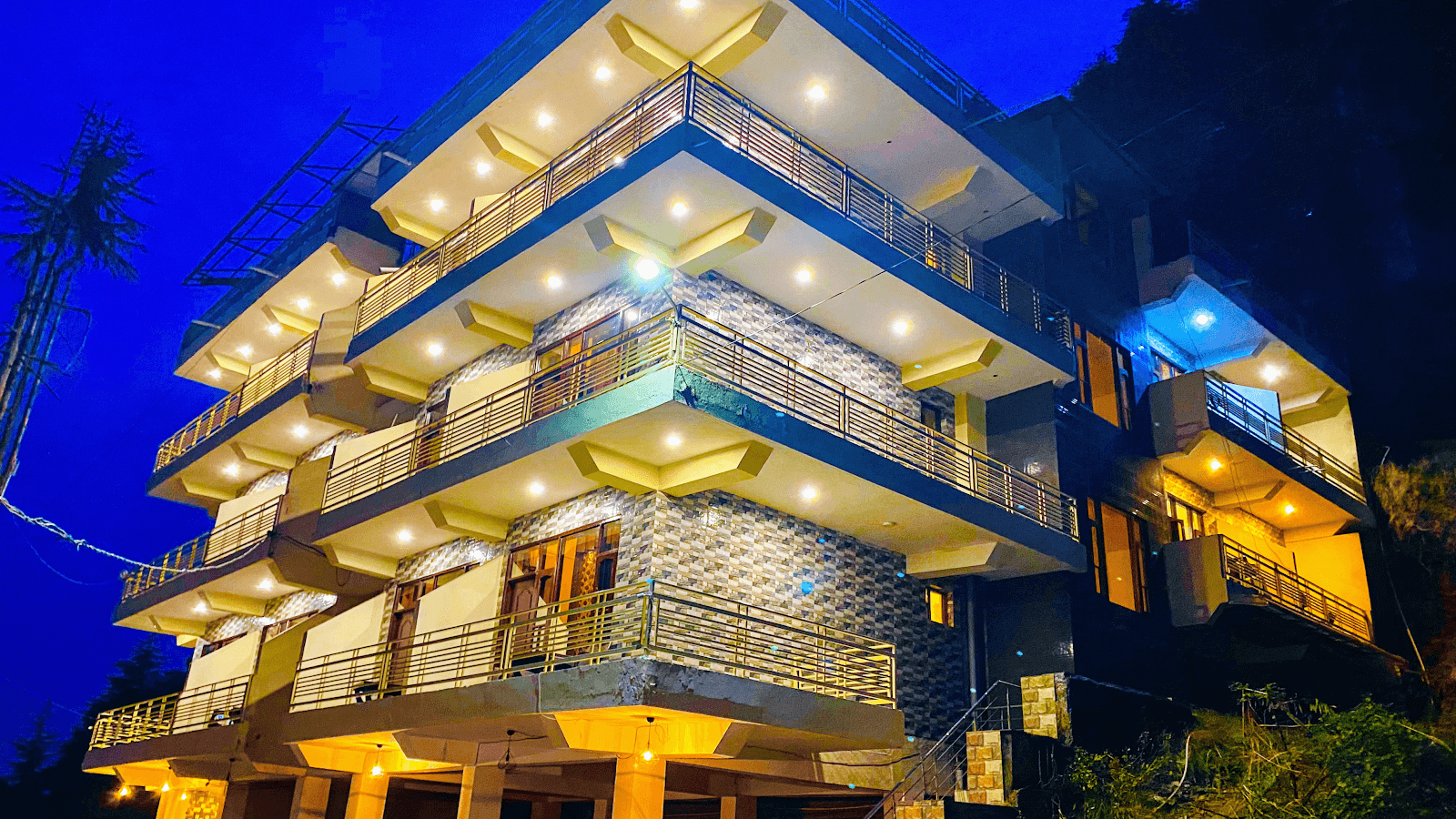 Hotel Nature's Feast