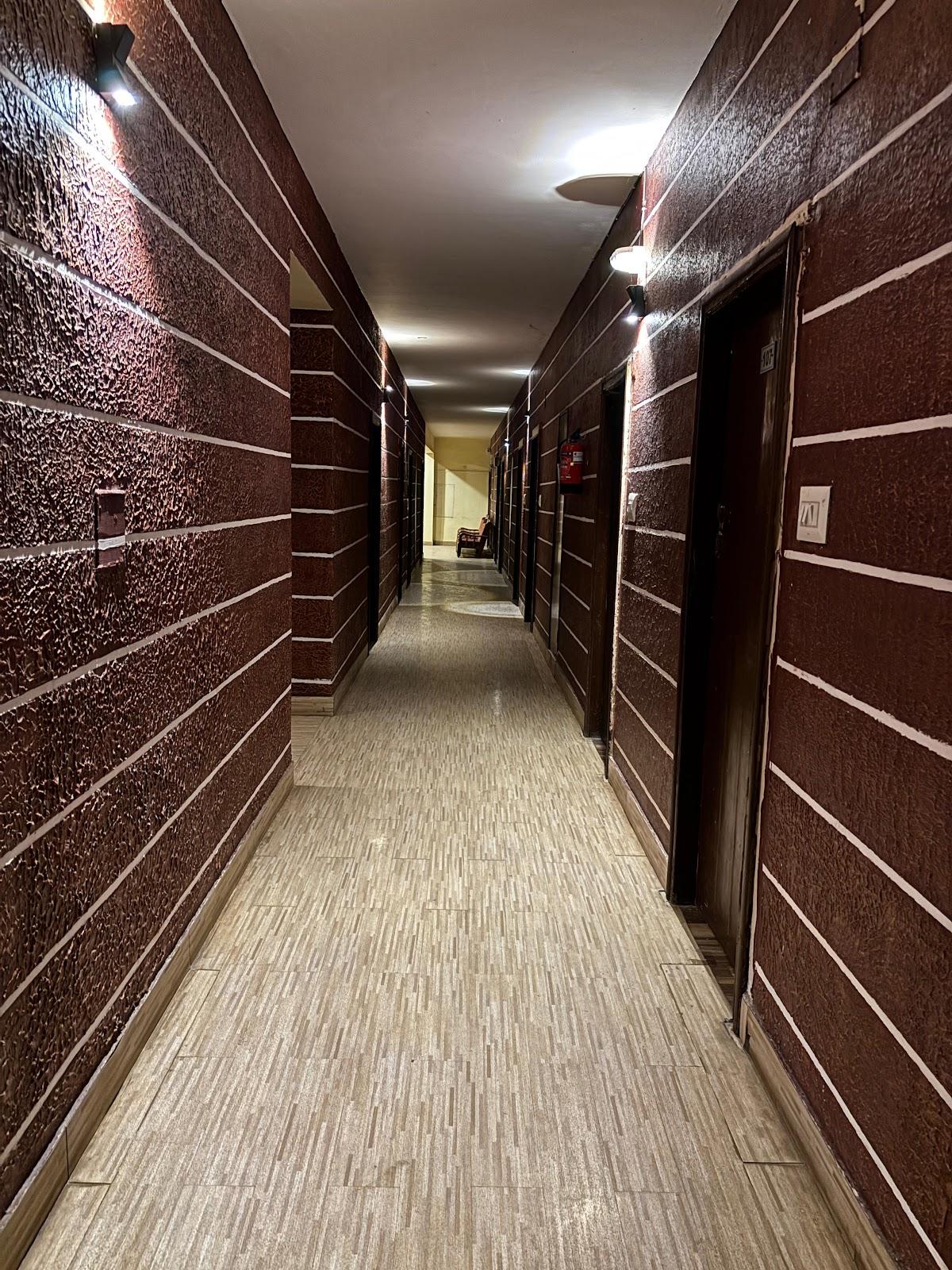 Suraj Hotel (Suraj International) – photo 4