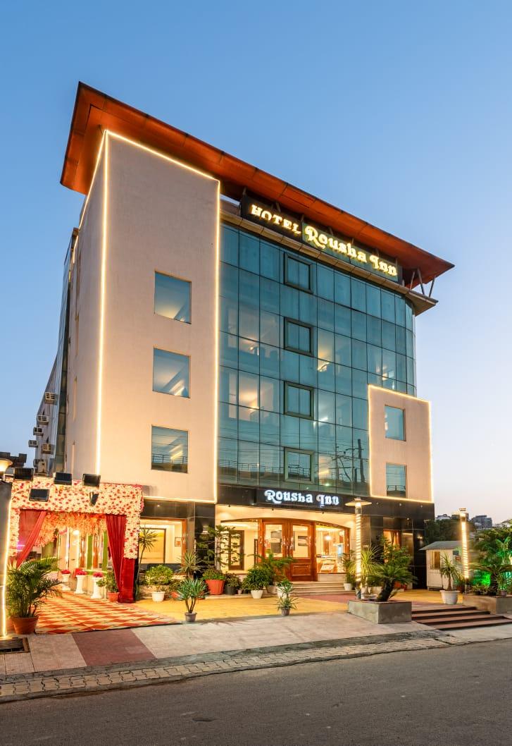 Hotel Rousha Inn