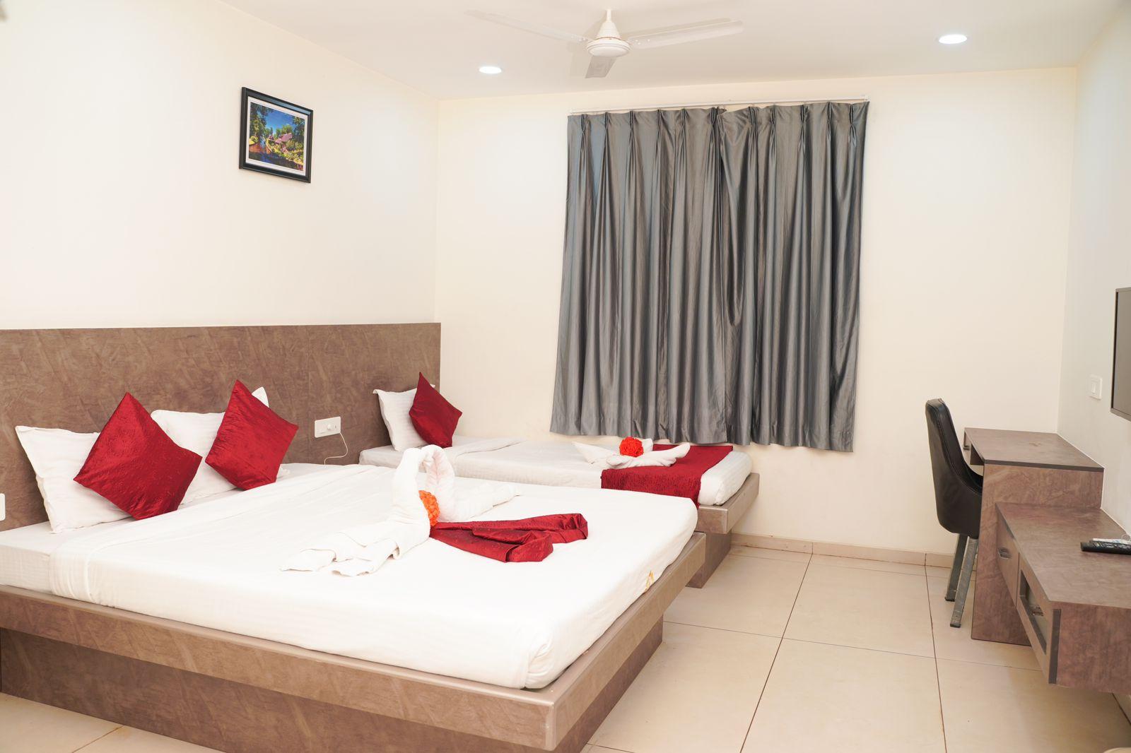 Yatri Inn – photo 3