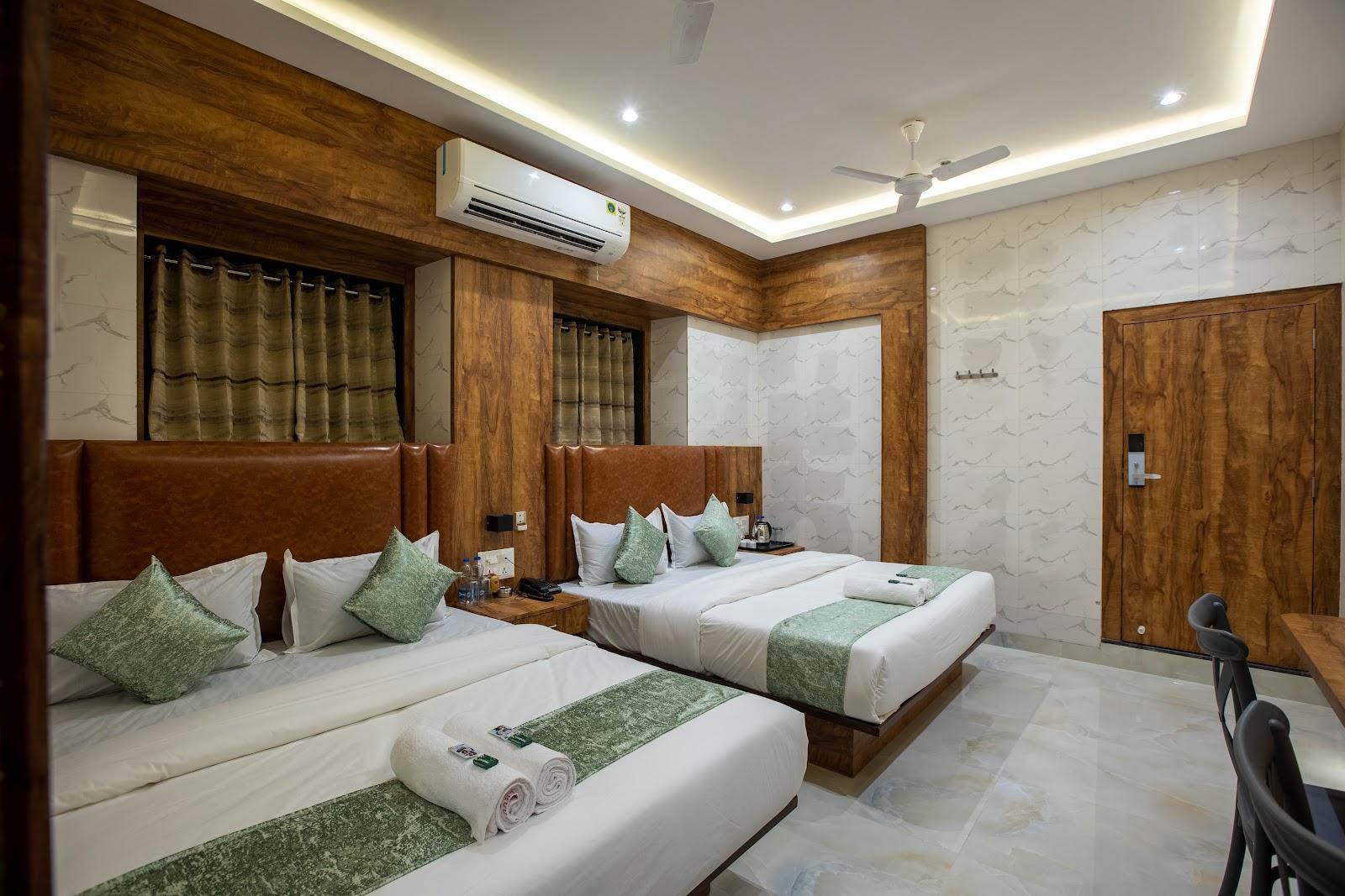 Hotel Heraa International - Grant Road – photo 1