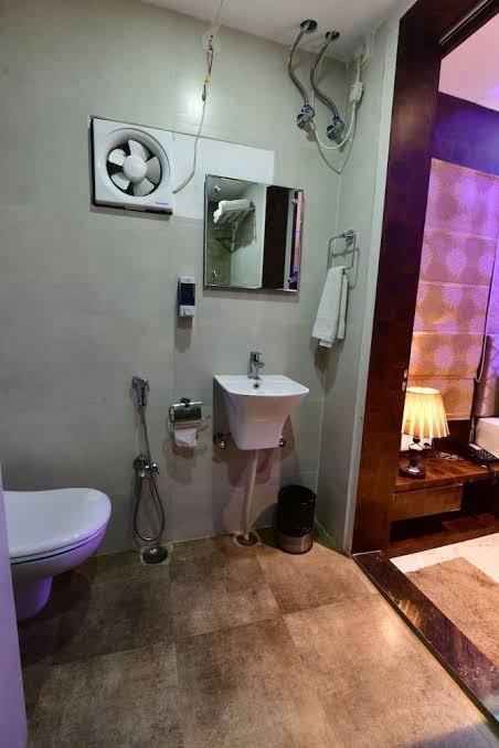 A P HOME'S – photo 3