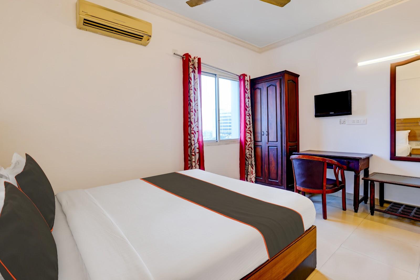 Collection O Thampampoor Formerly Hotel Teekay Palace – photo 3